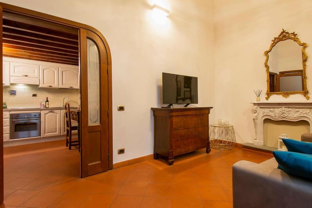 Demedici Apt W/ 2br 1' Walk Uffizi & Ponte Vecchio Florencia